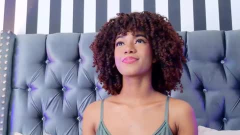 S T E L L A online show from November 18, 10:13 pm