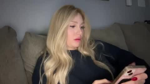 Stella Bella online show from February 9, 10:53 am