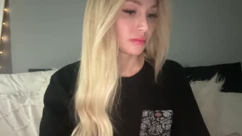 Stella Bella online show from March 3, 7:21 am