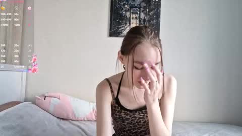 Stella online show from October 22, 2:08 pm