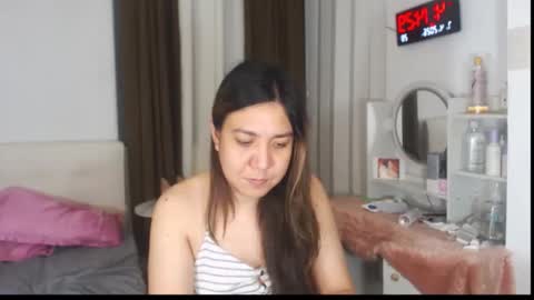 Stella online show from April 6, 8:21 pm