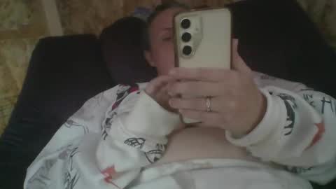 Stella online show from December 18, 6:58 pm