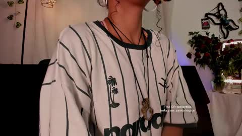 stellart_ online show from February 24, 6:38 am