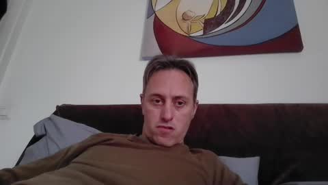 Snapshot of sten015 chatting on March 11, 2:40 pm sten015 online show from March 11, 2:40 pm