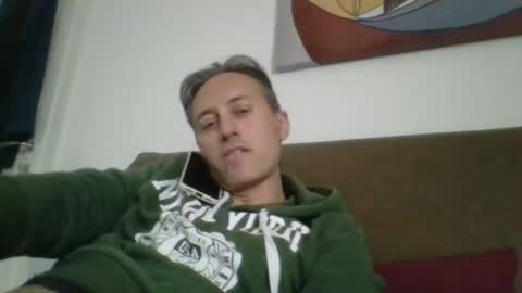 Snapshot of sten015 chatting on December 4, 1:36 pm sten015 online show from December 4, 1:36 pm