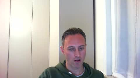 Snapshot of sten015 chatting on December 9, 4:15 pm sten015 online show from December 9, 4:15 pm