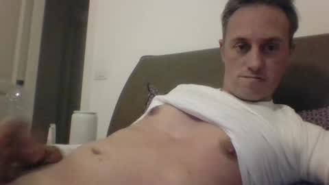 Snapshot of sten015 chatting on December 28, 4:41 pm sten015 online show from December 28, 4:41 pm