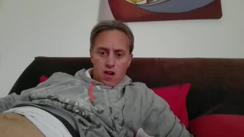 Snapshot of sten015 chatting on October 7, 12:45 pm sten015 online show from October 7, 12:45 pm