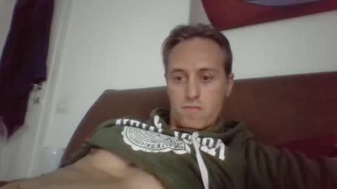 Snapshot of sten015 chatting on December 5, 3:01 pm sten015 online show from December 5, 3:01 pm
