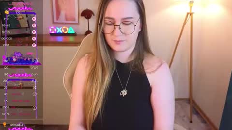 Emma online show from September 30, 9:03 pm