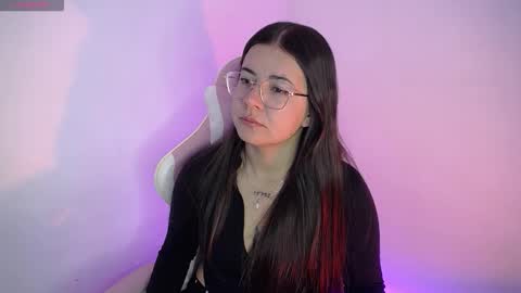 Snapshot of stepha_sweet chatting on September 21, 7:23 am Emma online show from September 21, 7:23 am