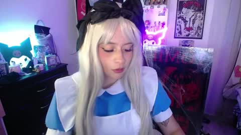 Snapshot of stephani_rousso chatting on October 12, 3:43 am joha cosmo online show from October 12, 3:43 am