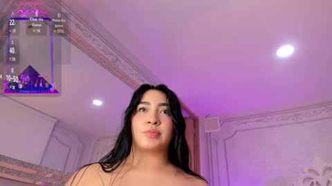 Snapshot of stephania_diamond chatting on February 13, 5:58 am online show from February 13, 5:58 am