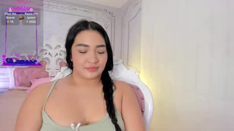 Snapshot of stephania_diamond chatting on February 12, 5:26 am online show from February 12, 5:26 am