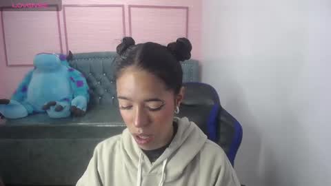 Stephania online show from March 1, 10:34 am