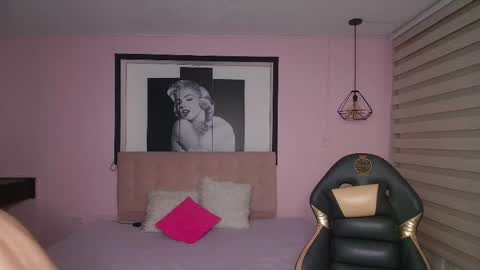 Snapshot of stephany_rodriguez_ chatting on March 3, 1:01 pm stephany_rodriguez_ online show from March 3, 1:01 pm