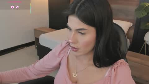 S T E P H A N Y A online show from February 16, 7:23 pm