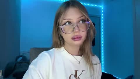 Stef online show from March 14, 2:21 pm