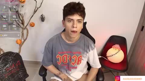 Stev austin  online show from October 18, 10:14 pm