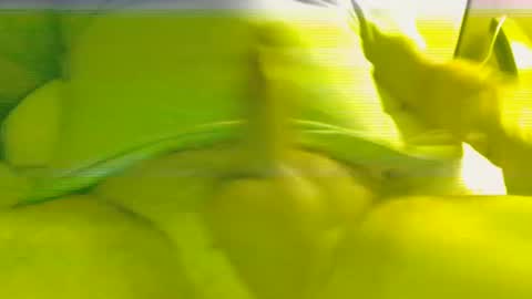 Snapshot of steve093066 chatting on October 3, 3:04 am Steve online show from October 3, 3:04 am