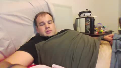 Snapshot of stevebrooks91 chatting on February 7, 2:40 am Steven online show from February 7, 2:40 am