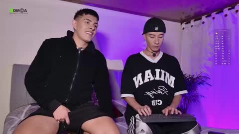 Stevenn online show from November 25, 4:44 am