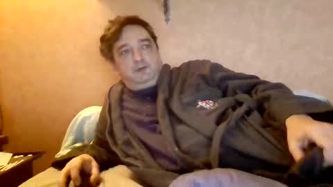 stevefromfrance online show from December 7, 8:05 am