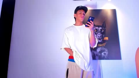 Stiven  brendan online show from November 6, 4:15 am