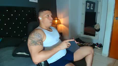 Snapshot of stily_santos_ chatting on September 22, 2:48 am stily online show from September 22, 2:48 am