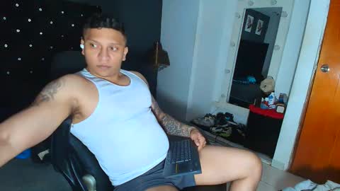 Snapshot of stily_santos_ chatting on September 28, 2:53 am stily online show from September 28, 2:53 am