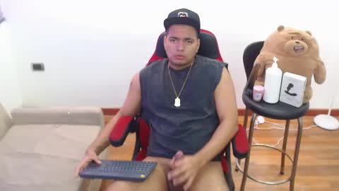 friends online show from December 13, 1:01 pm