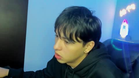 Snapshot of stiwentwink chatting on October 7, 1:29 pm Stiwen online show from October 7, 1:29 pm