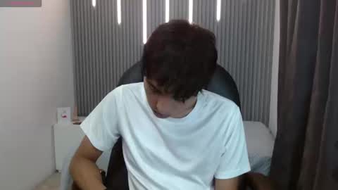 Stiwen online show from March 10, 8:35 pm