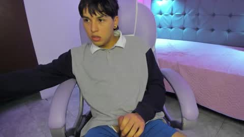 Snapshot of stiwentwink chatting on September 22, 2:54 pm Stiwen online show from September 22, 2:54 pm