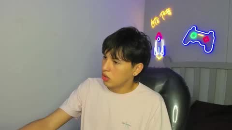 Snapshot of stiwentwink chatting on October 2, 3:00 pm Stiwen online show from October 2, 3:00 pm