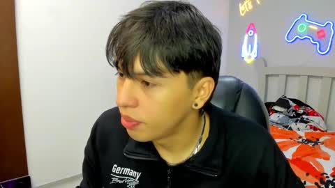 Snapshot of stiwentwink chatting on October 20, 12:32 pm Stiwen online show from October 20, 12:32 pm