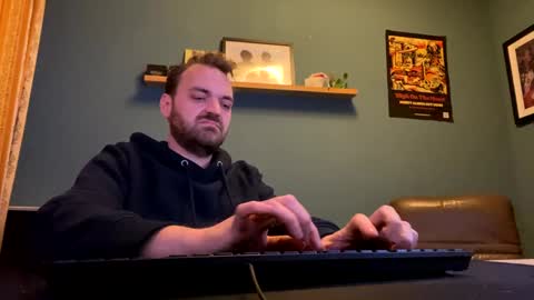 Snapshot of stonednboner chatting on December 2, 6:05 pm Stonerboner online show from December 2, 6:05 pm