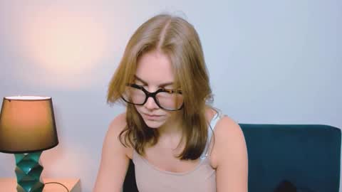 Stormi online show from March 4, 4:37 pm