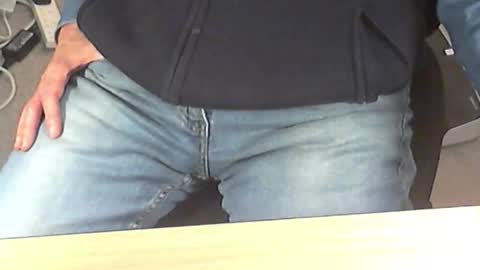 Dave online show from December 3, 9:37 pm