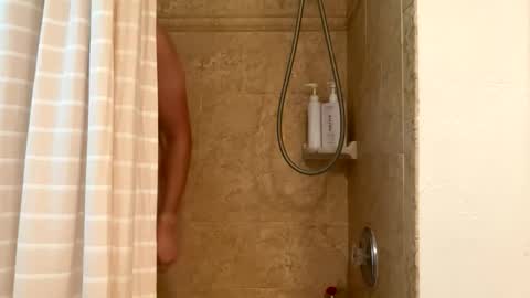 Gray Rhodes online show from April 19, 9:28 pm