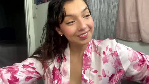 Snapshot of straightoutthetrailer chatting on September 23, 3:33 am lucille beatrice luficer call me lucy online show from September 23, 3:33 am
