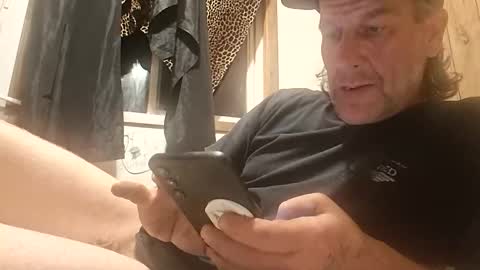 Snapshot of straighttoy chatting on September 25, 2:29 am straighttoy online show from September 25, 2:29 am