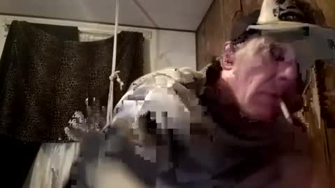 Snapshot of straighttoy chatting on February 26, 8:06 am straighttoy online show from February 26, 8:06 am