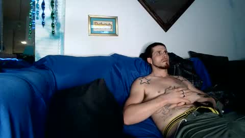 straitpipermann22 online show from November 26, 2:36 pm