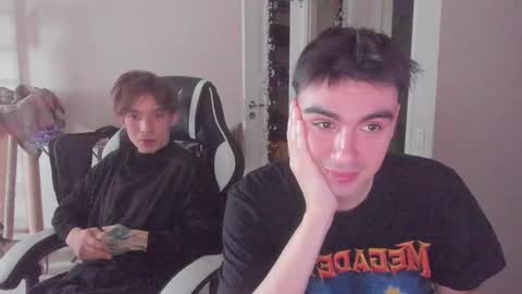 Snapshot of stralght_twinks chatting on October 9, 1:27 pm Ray online show from October 9, 1:27 pm