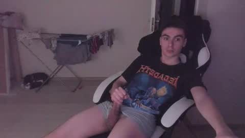 Snapshot of stralght_twinks chatting on October 12, 5:26 pm Ray online show from October 12, 5:26 pm