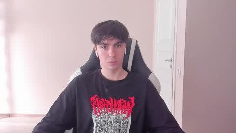 Snapshot of stralght_twinks chatting on September 24, 8:43 am Ray online show from September 24, 8:43 am