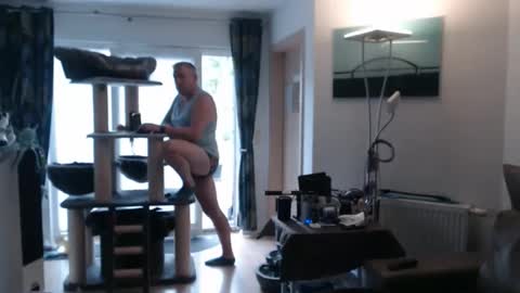 Stranger online show from October 16, 6:46 am