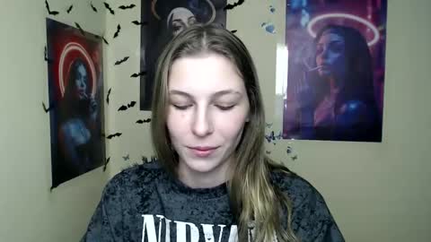 Snapshot of stranger_giirl chatting on March 2, 3:48 pm Amalia online show from March 2, 3:48 pm