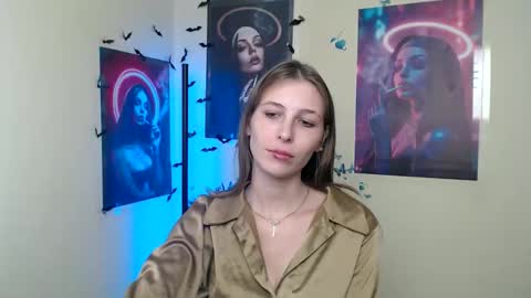 Snapshot of stranger_giirl chatting on September 12, 12:07 pm Amalia online show from September 12, 12:07 pm